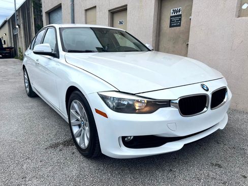 Used 2014 BMW 320i Sedan image 6