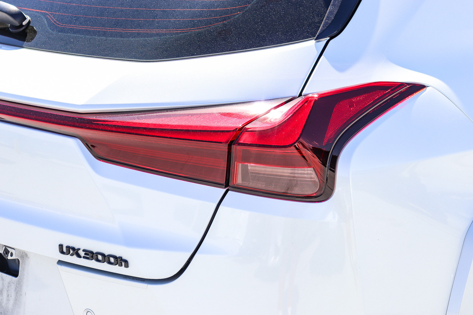 Used 2025 Lexus UX 300h FWD w/ Accessory Package (Z2) image 8