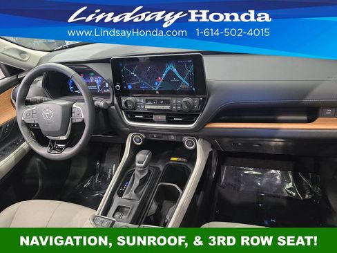 Used 2026 Toyota Grand Highlander AWD image 11