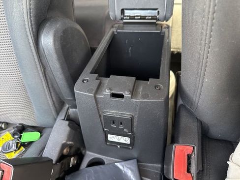 Used 2012 Jeep Patriot Latitude image 38