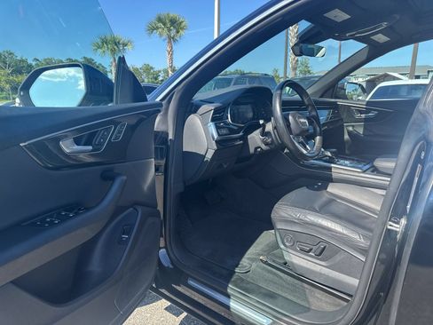 Used 2019 Audi Q8 Premium w/ Convenience Package AWD/4WD image 9