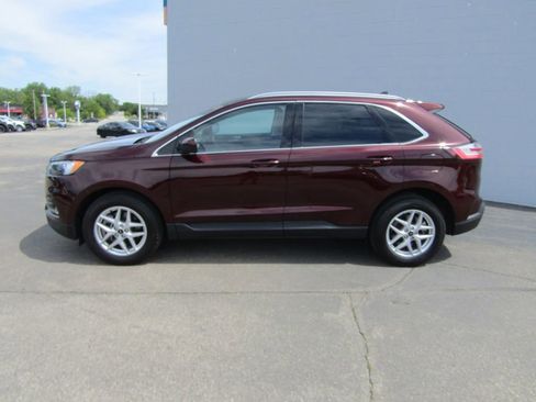 Used 2024 Ford Edge SEL w/ Convenience Package AWD/4WD image 2