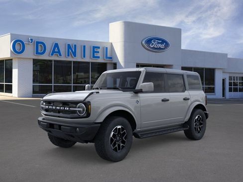 New 2026 Ford Bronco Outer Banks AWD/4WD image 1