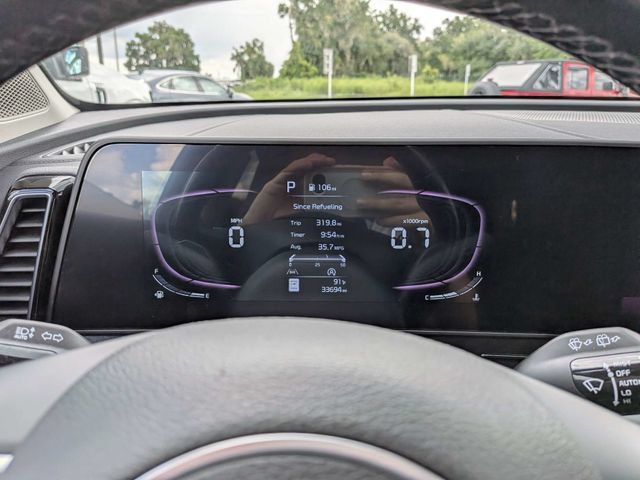 Used 2024 Kia Sportage EX FWD image 25