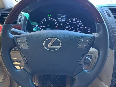 Used 2009 Lexus LS 460 RWD image 10