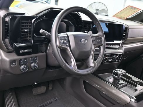 Used 2024 Chevrolet Silverado 1500 ZR2 w/ Technology Package image 13