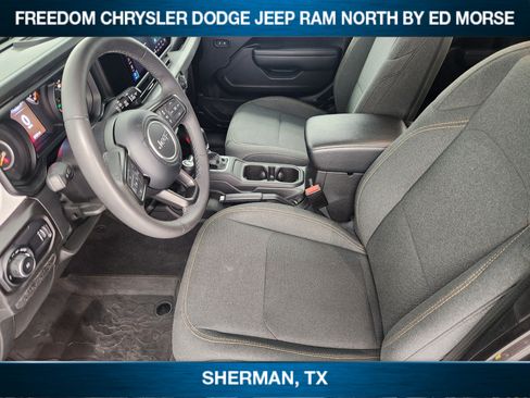 Used 2025 Jeep Wrangler Unlimited Sport AWD/4WD image 8