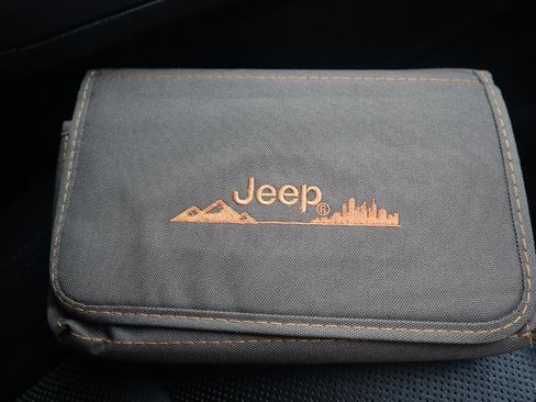 Used 2018 Jeep Grand Cherokee Limited AWD/4WD image 41
