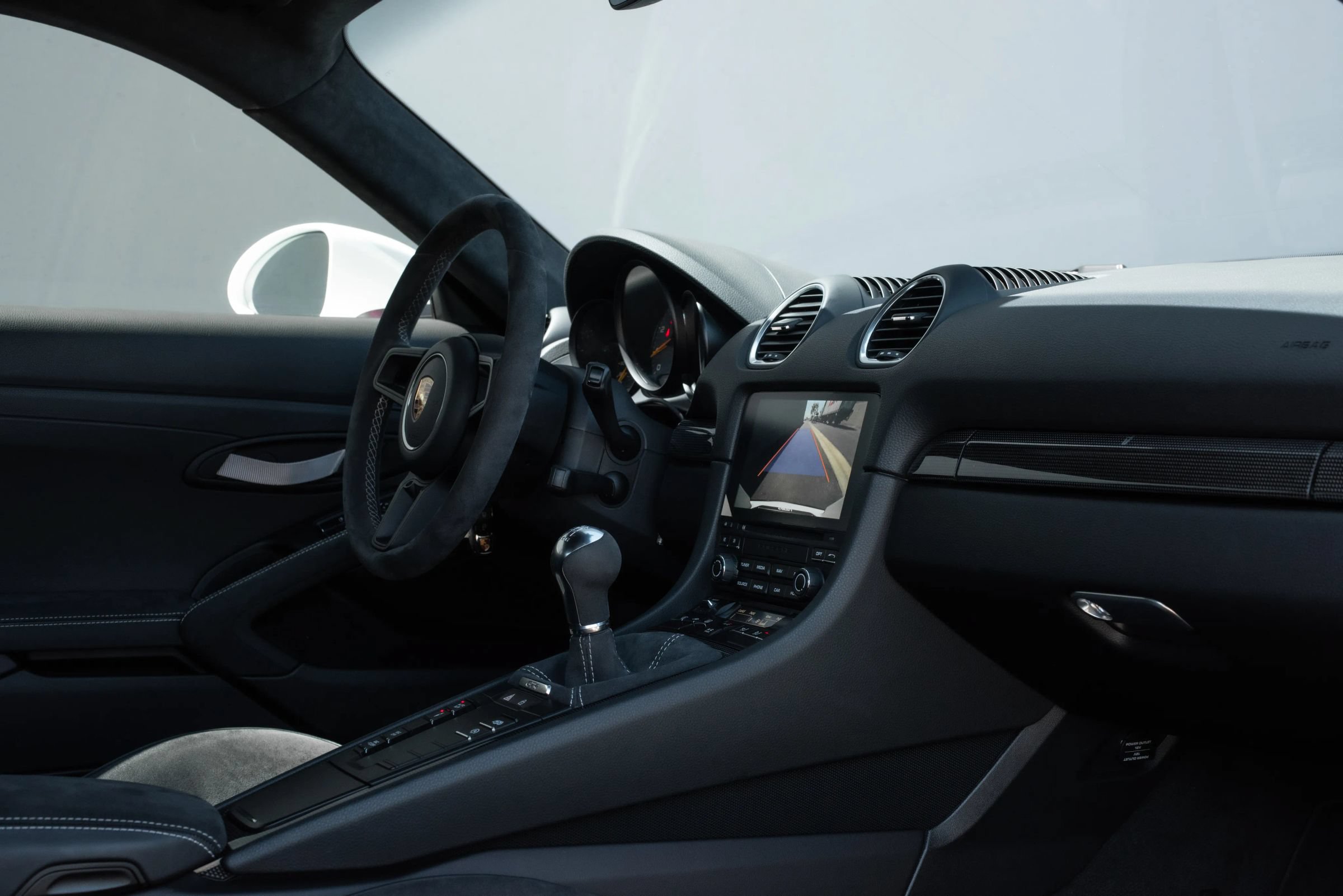 Used 2020 Porsche 718 Cayman GT4 RWD image 9