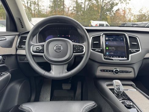 Used 2024 Volvo XC90 B6 Ultimate w/ Protection Package image 19