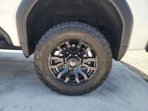 Used 2022 GMC Sierra 2500 AT4 w/ AT4 Preferred Package image 26