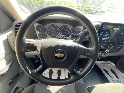 Used 2011 Chevrolet Silverado 3500 W/T w/ Snow Plow Prep Package AWD/4WD image 14
