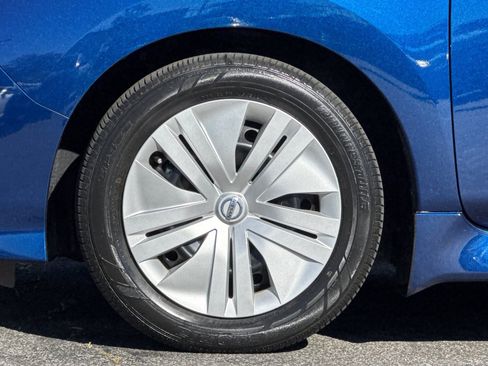 Used 2022 Nissan Leaf S image 11