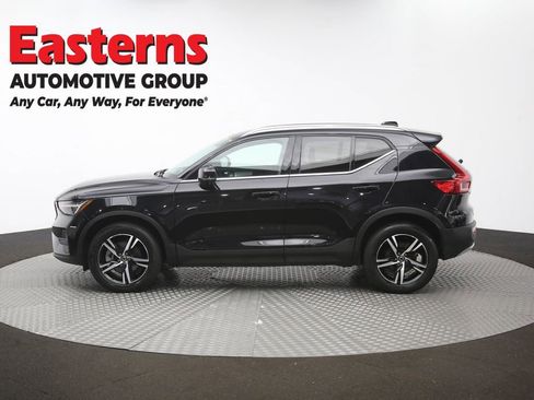 Used 2024 Volvo XC40 B5 Core AWD/4WD image 60