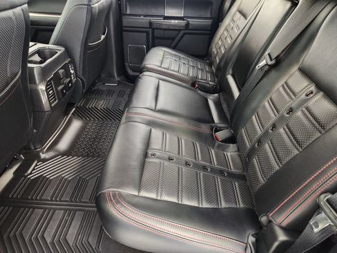 Used 2018 Ford F150 Lariat w/ Equipment Group 502A Luxury AWD/4WD image 31