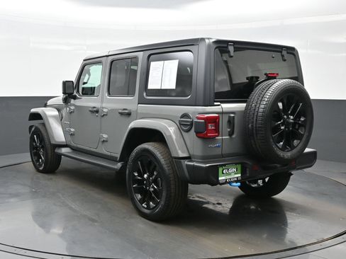 Used 2023 Jeep Wrangler Unlimited Sahara w/ Cold Weather Group AWD/4WD image 5