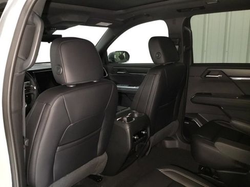 New 2026 GMC Acadia Elevation image 44