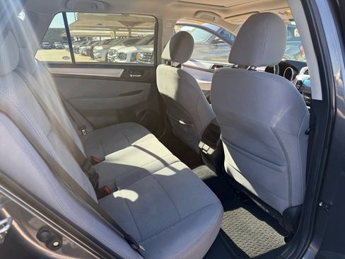 Used 2019 Subaru Outback 2.5i Premium image 15