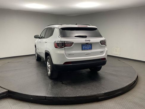 Used 2024 Jeep Compass Latitude AWD/4WD image 5
