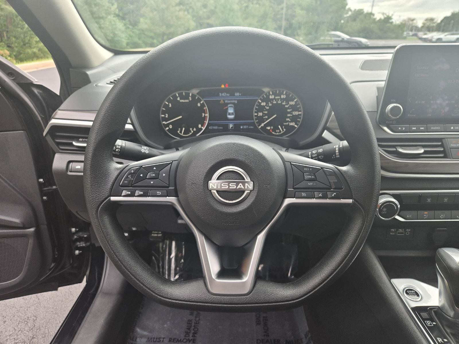 Used 2025 Nissan Altima 2.5 SV FWD image 16