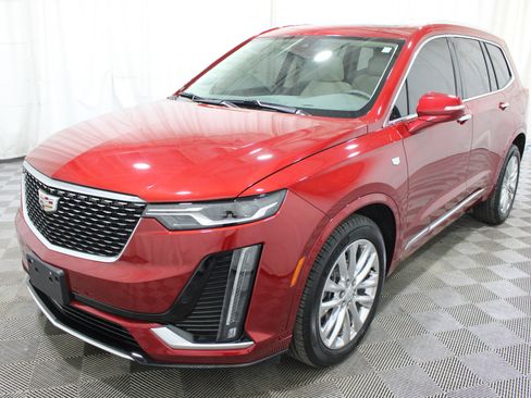 Used 2023 Cadillac XT6 Premium Luxury image 41