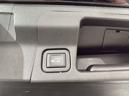 Used 2023 GMC Acadia AT4 w/ Technology Package AWD/4WD image 13