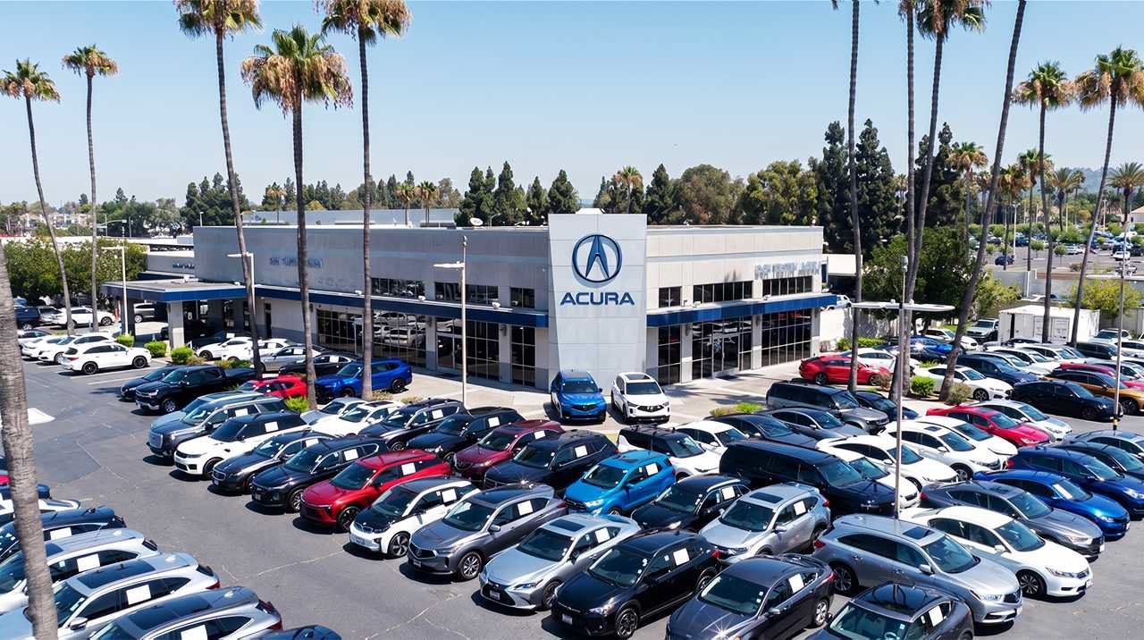 Used 2025 Lexus ES 300h w/ Accessory Package (Z1) FWD image 25