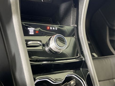 Used 2023 Jeep Grand Cherokee Limited AWD/4WD image 17