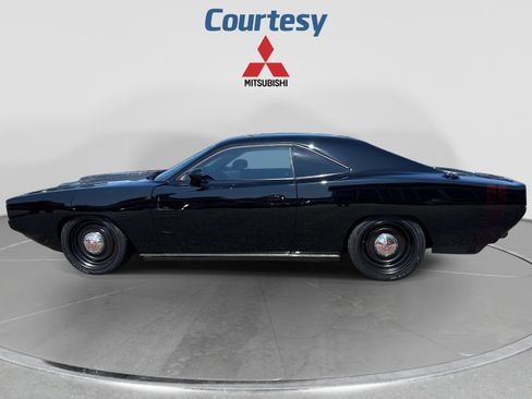 Used 2023 Dodge Challenger SRT Hellcat w/ Driver Convenience Group RWD image 3