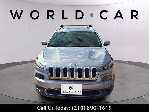 Used 2016 Jeep Cherokee Limited FWD image 17