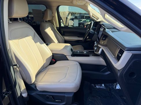 Certified 2022 Ford Expedition Limited AWD/4WD image 20