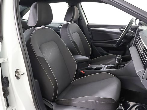 Used 2025 Volkswagen Jetta Sport FWD image 29