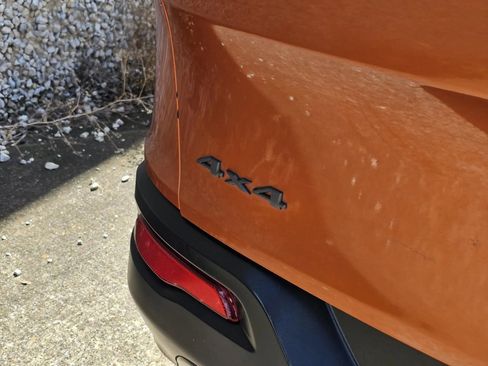 Used 2015 Jeep Cherokee Trailhawk image 29