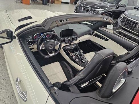 Used 2018 Mercedes-Benz AMG GT Roadster image 40