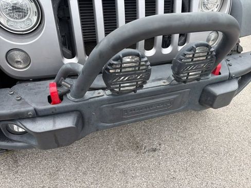 Used 2017 Jeep Wrangler Unlimited Rubicon AWD/4WD image 7