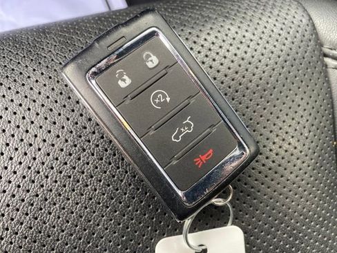 Used 2024 Jeep Wagoneer Series II AWD/4WD image 25