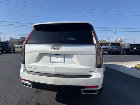 Used 2022 Cadillac Escalade Premium Luxury Platinum image 14