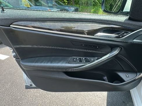 Used 2017 BMW 530i xDrive AWD/4WD image 27