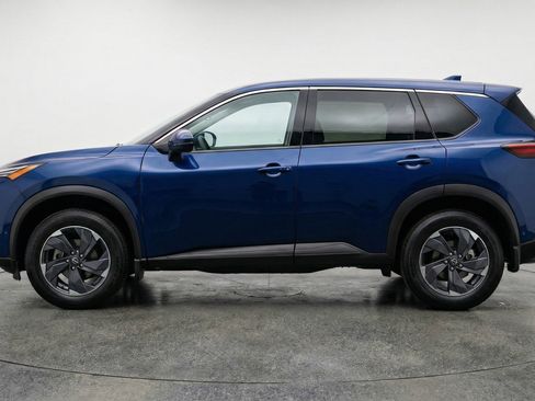 Used 2025 Nissan Rogue SV image 5
