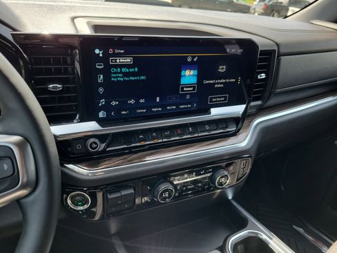 Used 2024 Chevrolet Silverado 1500 LT Trail Boss w/ Convenience Package II image 20