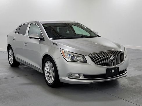 Used 2015 Buick LaCrosse Leather image 2
