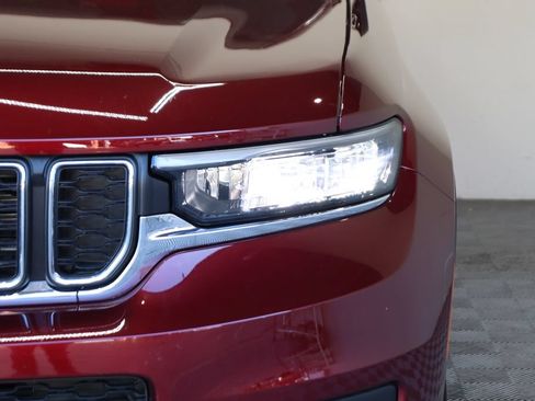 Used 2025 Jeep Grand Cherokee L Laredo w/ Luxury Tech Group I RWD image 49