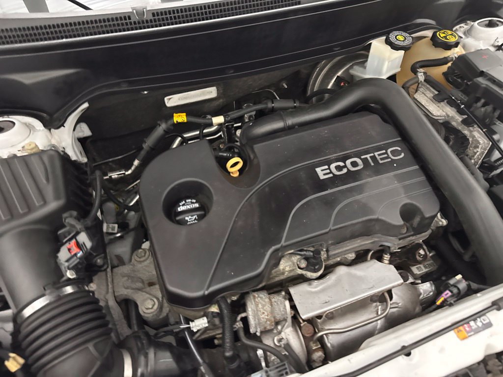 Used 2018 Chevrolet Equinox LT FWD image 43