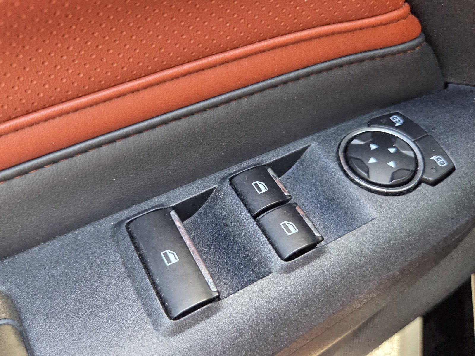 Used 2025 Ford Mustang Premium RWD image 37