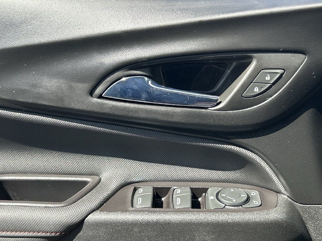 Used 2022 Chevrolet Equinox RS w/ RS Leather Package FWD image 25