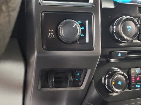 Used 2017 Ford F250 XLT w/ XLT Premium Package image 22