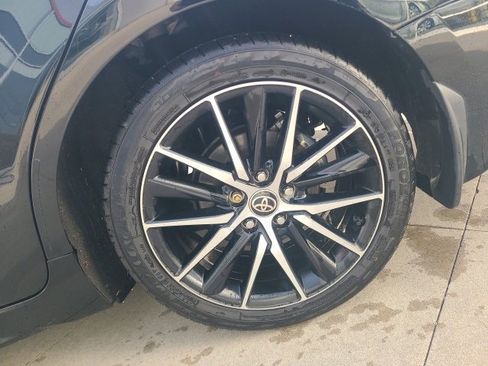 Used 2023 Toyota Camry SE w/ Cold Weather Package image 11