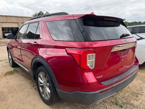 Used 2020 Ford Explorer XLT w/ Equipment Group 202A RWD image 6
