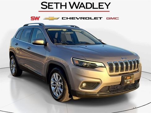 Used 2019 Jeep Cherokee Latitude w/ Popular Appearance Group image 1