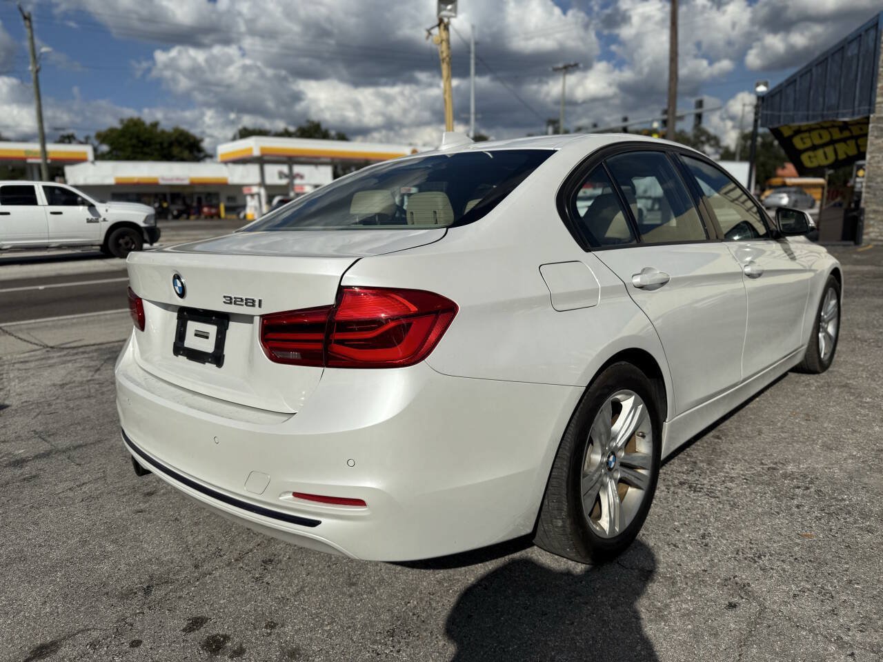 Used 2016 BMW 328i Sedan RWD image 7